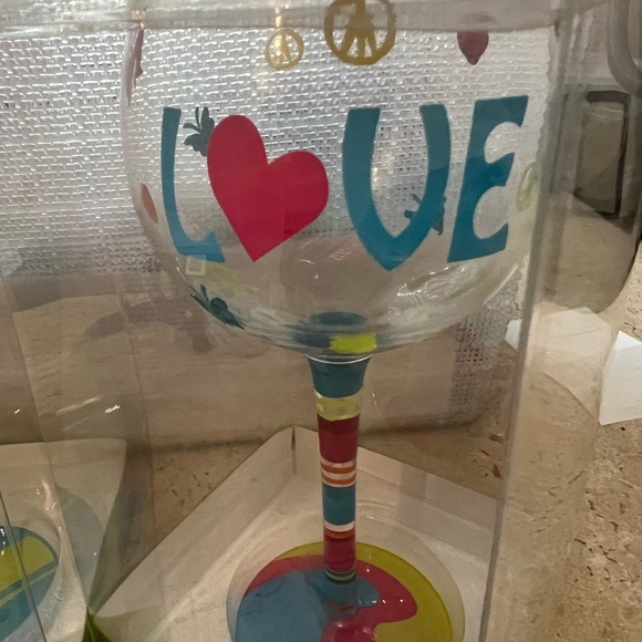 Peace and Love Handpainted Wine Glasses Holds 16 oz - Picture 3 of 5